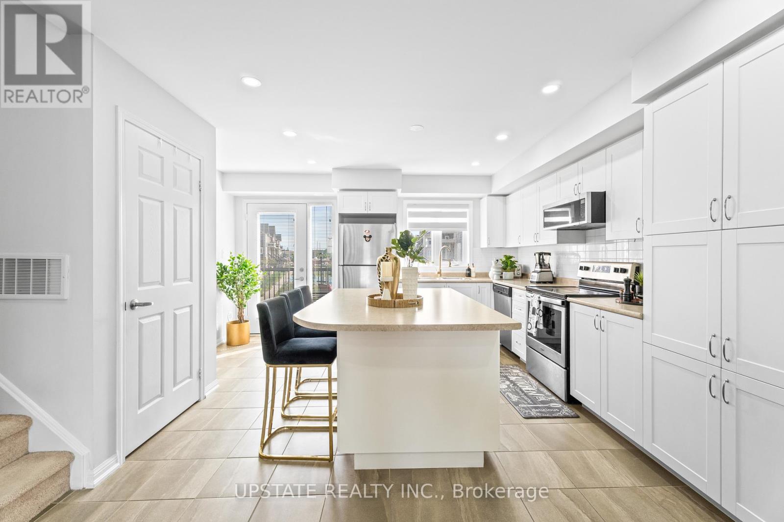 Photo 11 of 37 250 Sunny Meadow Boulevard, Brampton ON