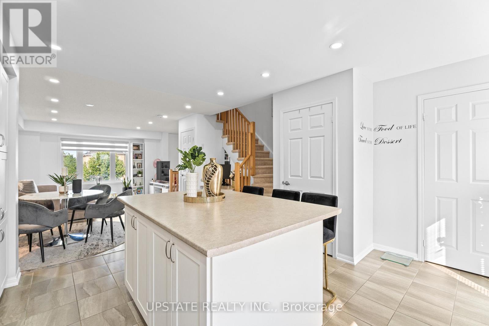 Photo 16 of 37 250 Sunny Meadow Boulevard, Brampton ON