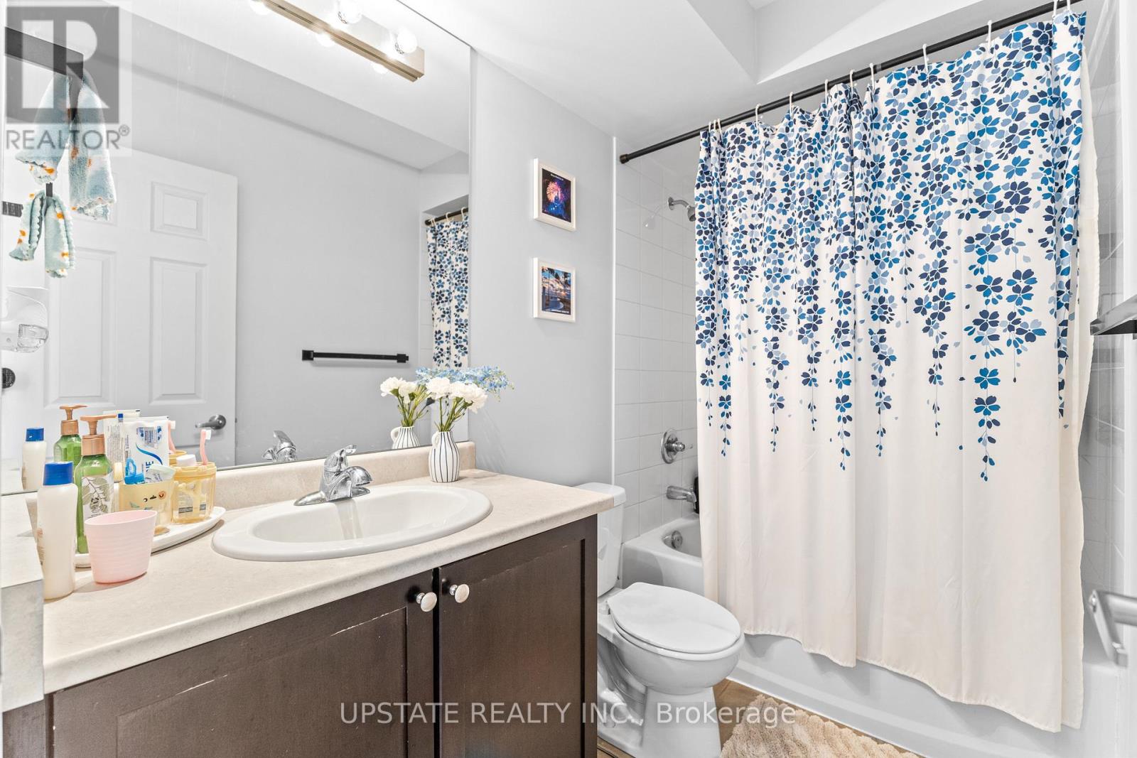 Photo 30 of 37 250 Sunny Meadow Boulevard, Brampton ON