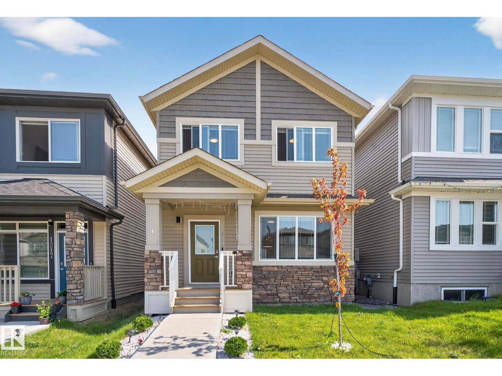 Photo 1 of 1213 16 A St Nw Nw, Edmonton AB