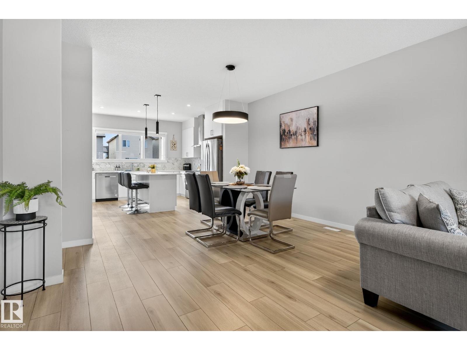 Photo 11 of 1213 16 A St Nw Nw, Edmonton AB