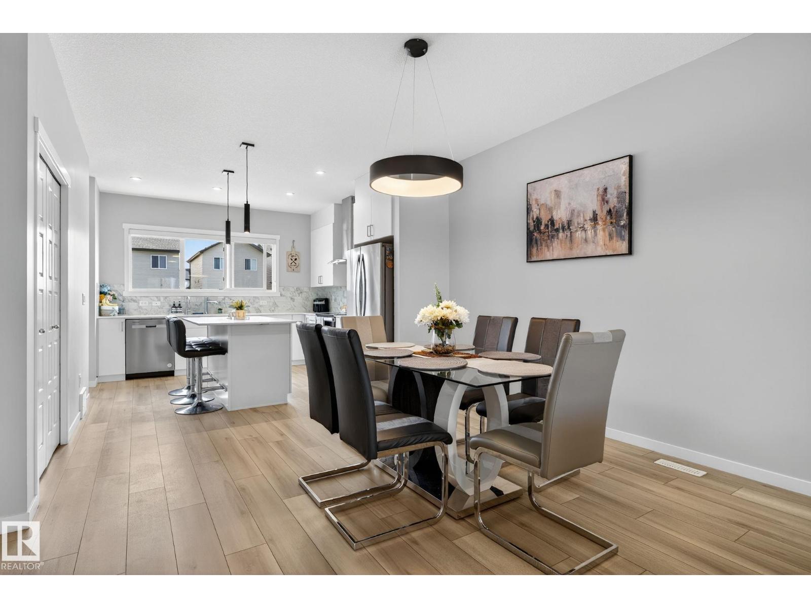 Photo 13 of 1213 16 A St Nw Nw, Edmonton AB