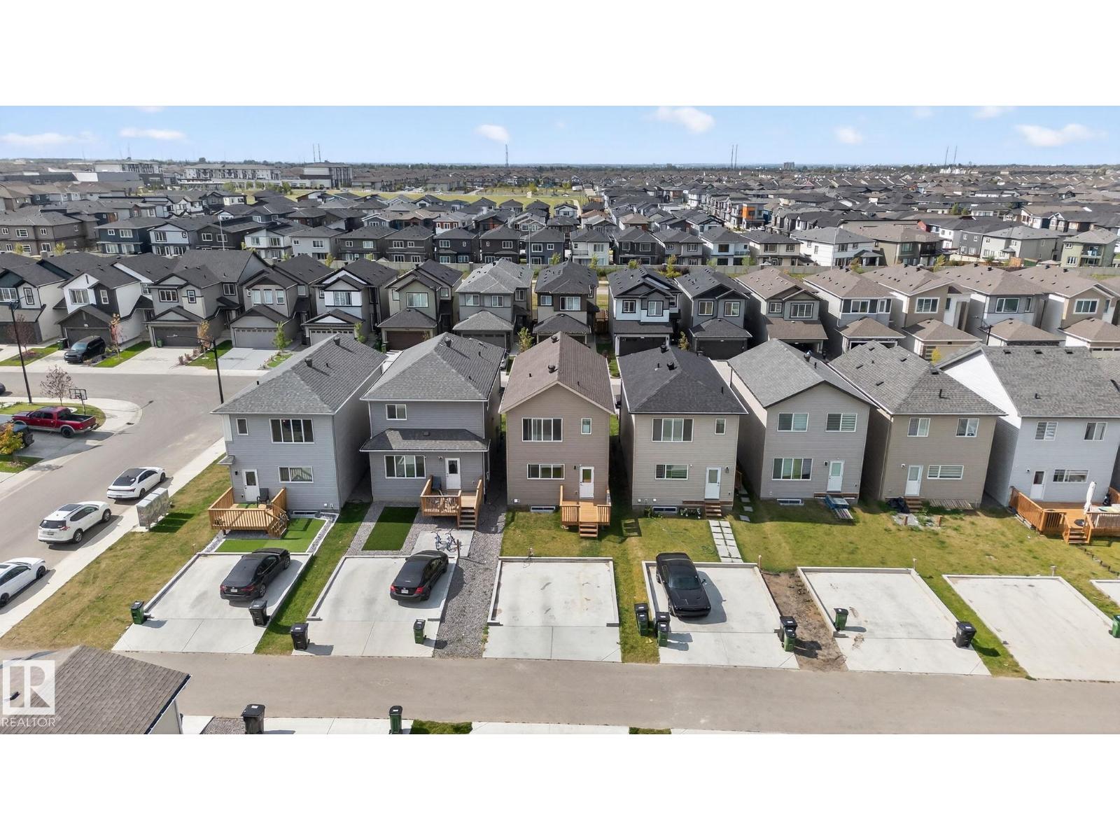 Photo 46 of 1213 16 A St Nw Nw, Edmonton AB