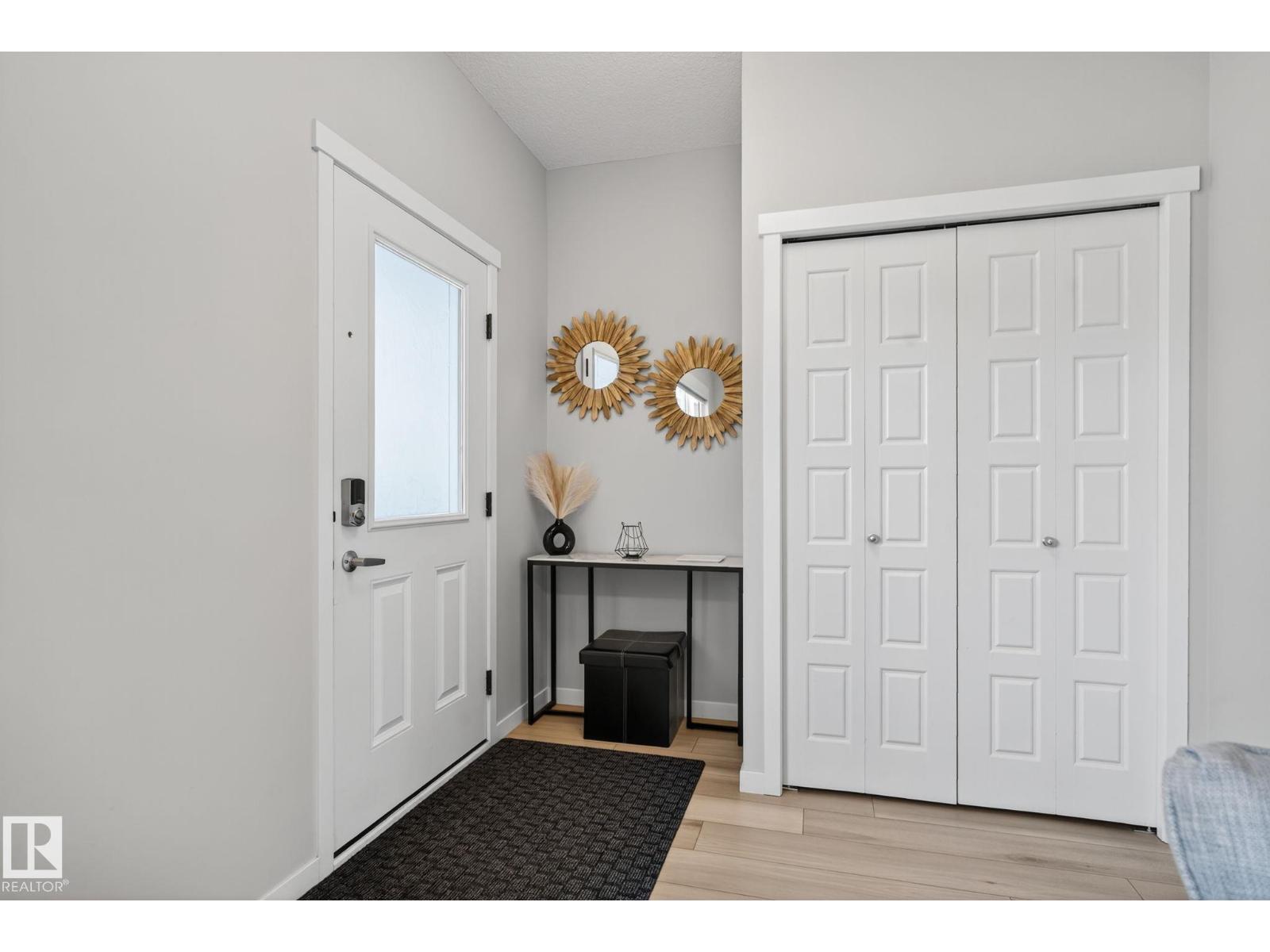 Photo 6 of 1213 16 A St Nw Nw, Edmonton AB