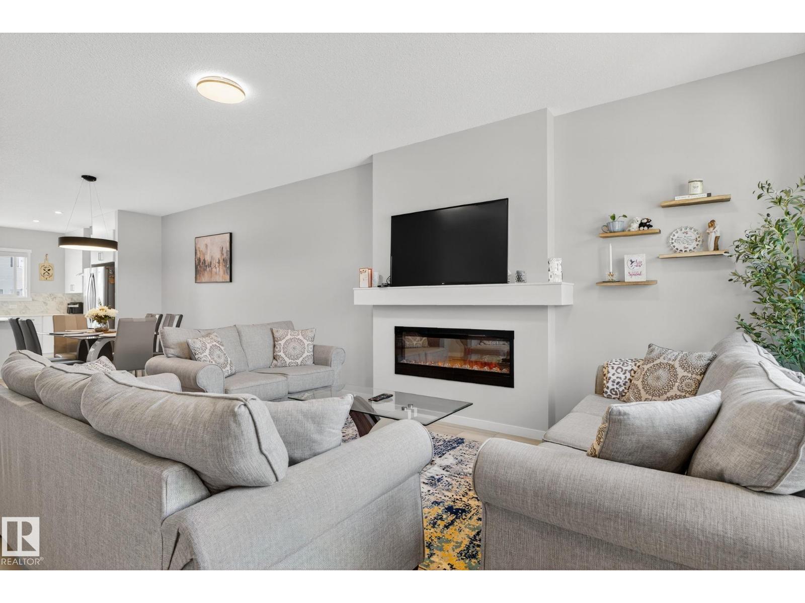 Photo 8 of 1213 16 A St Nw Nw, Edmonton AB