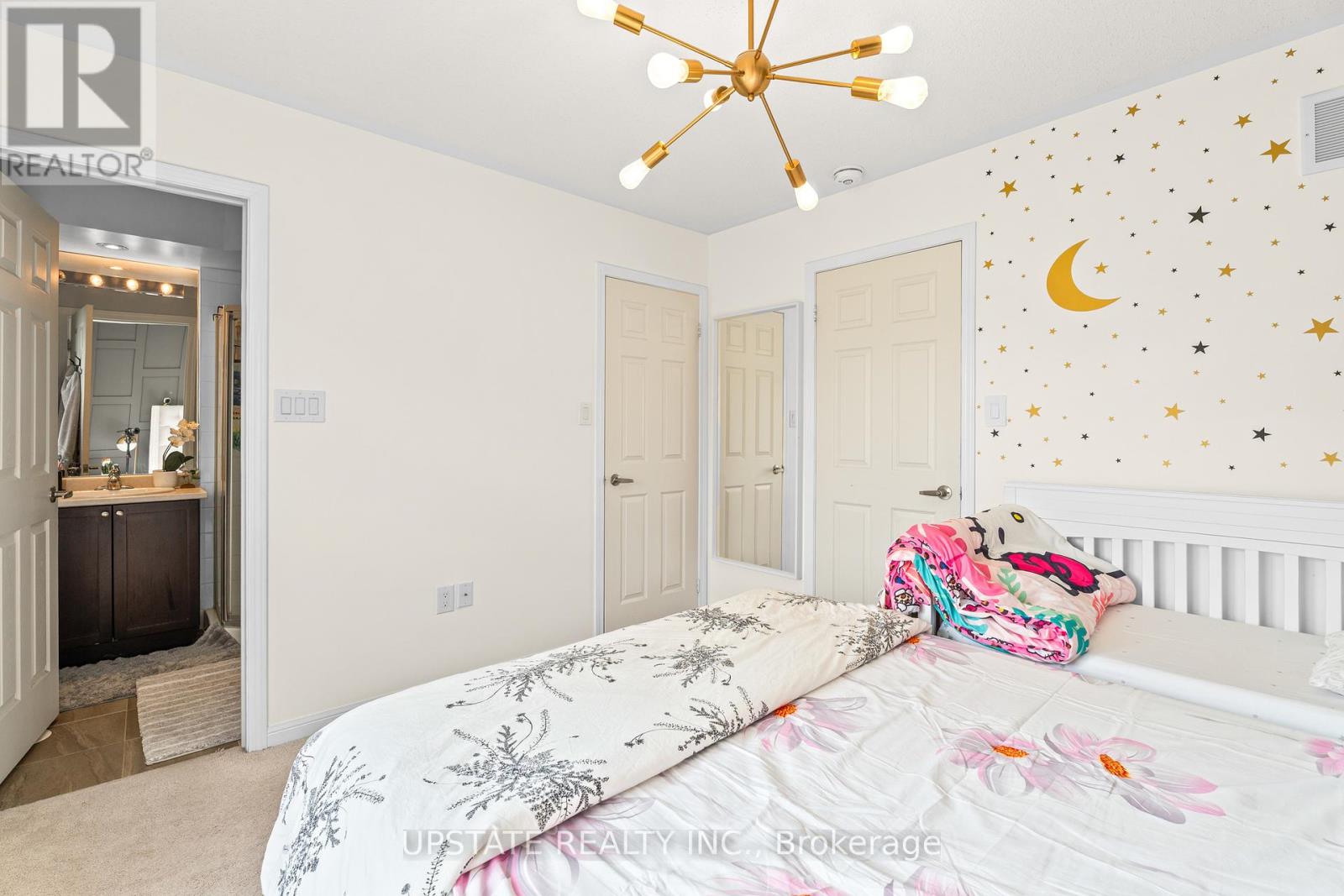Photo 24 of 37 250 Sunny Meadow Boulevard, Brampton ON