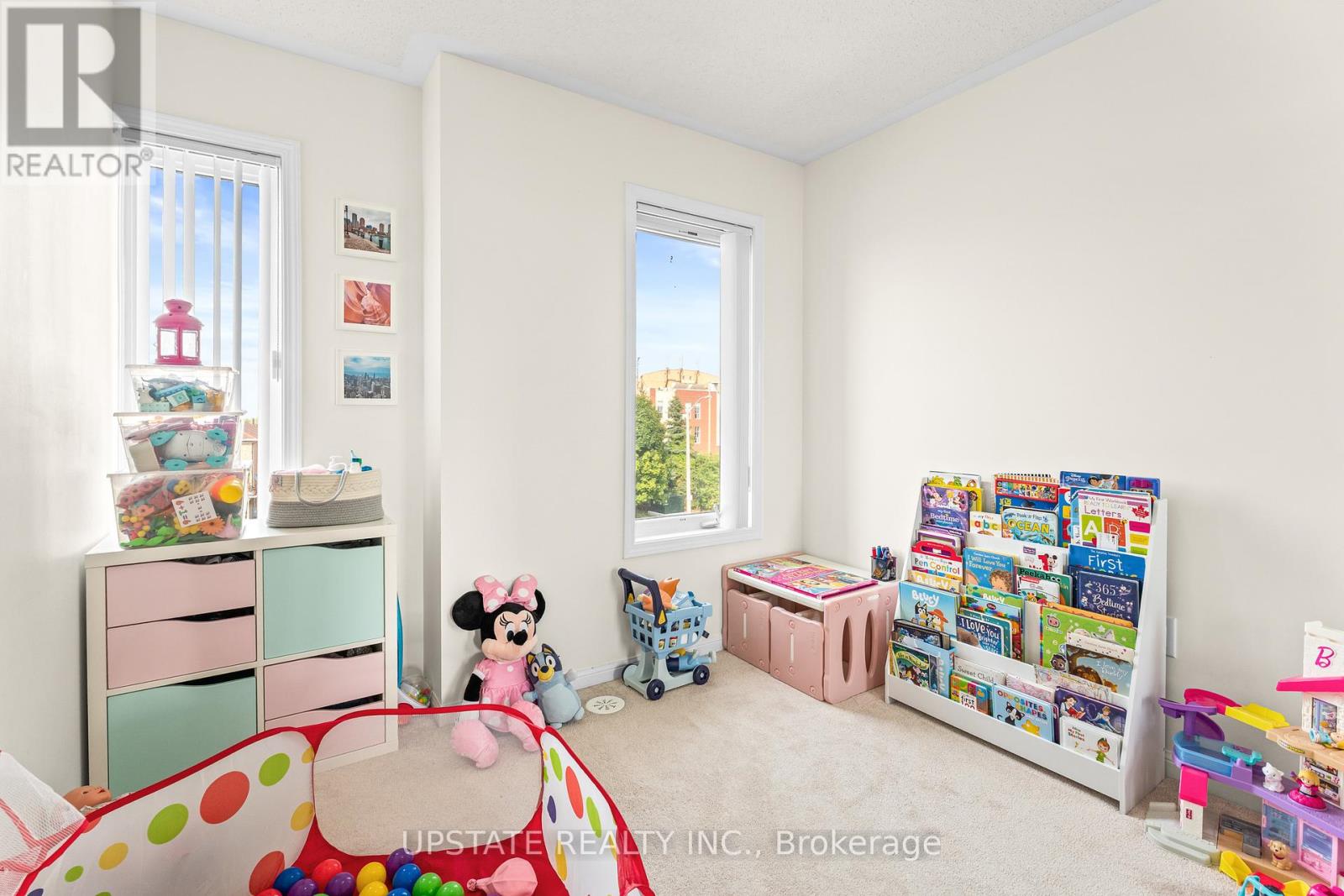 Photo 28 of 37 250 Sunny Meadow Boulevard, Brampton ON