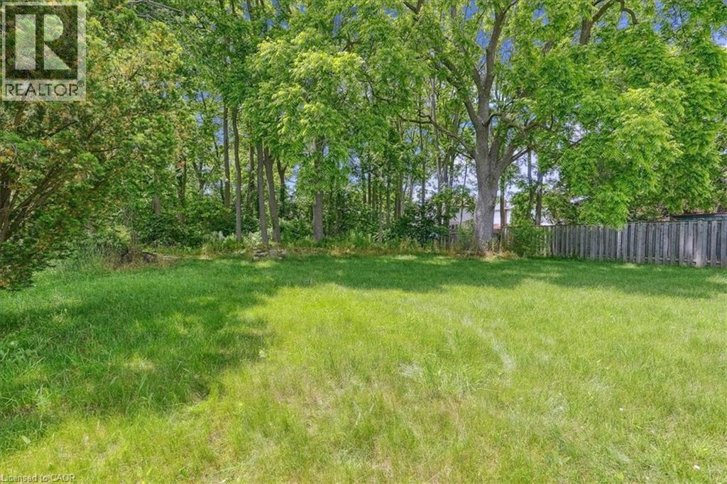 Photo 23 of 4498 Ontario Street, Beamsville ON