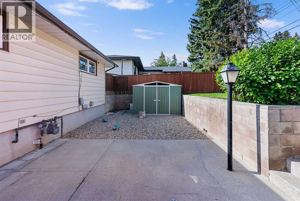 Photo 44 of 18 Cornell Place Nw, Calgary AB