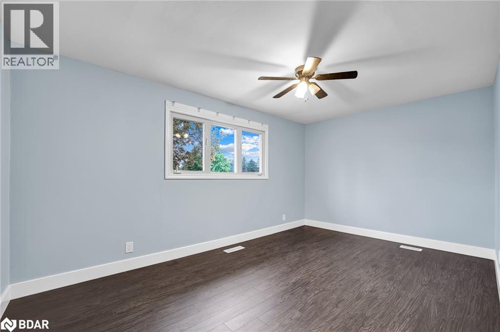 Photo 16 of 37 Tottenham Road, Alliston ON