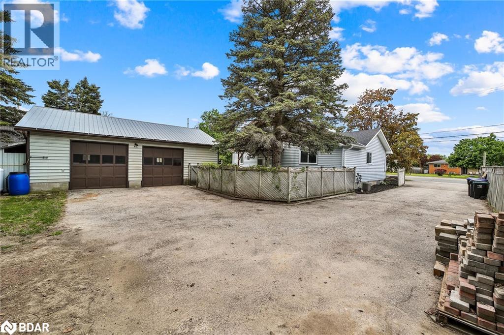 Photo 32 of 37 Tottenham Road, Alliston ON
