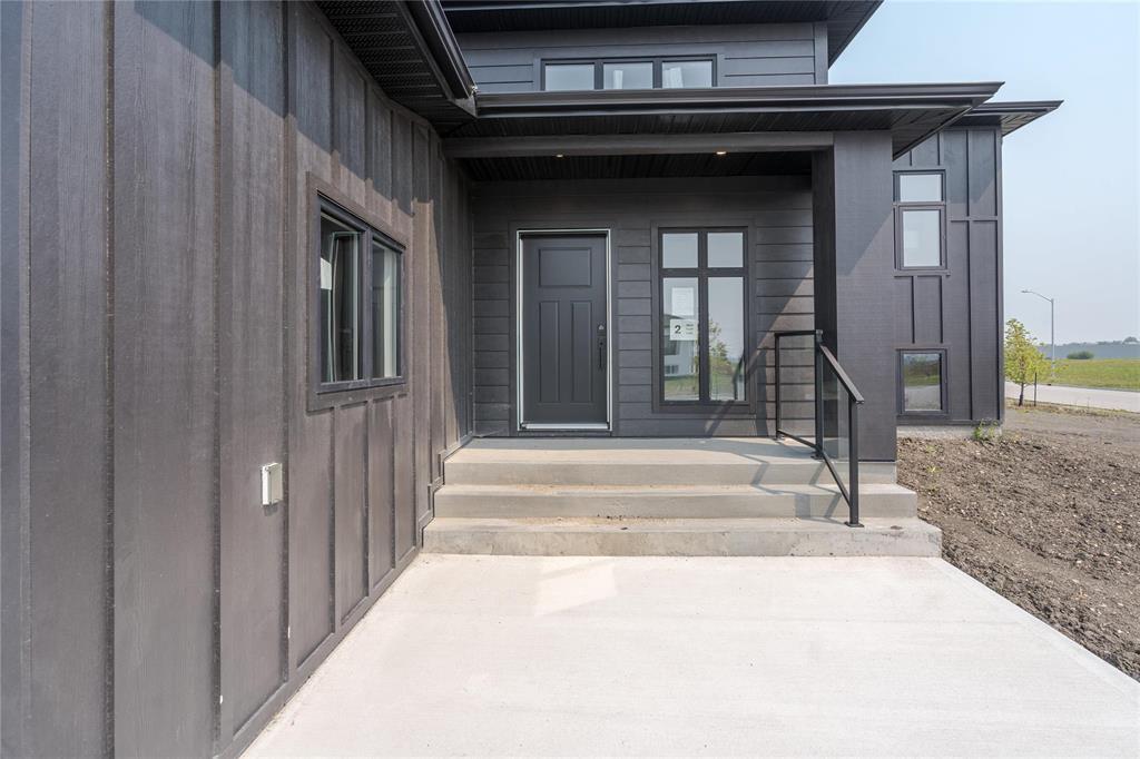 Photo 3 of 2 Wild Plum Lane, Steinbach MB