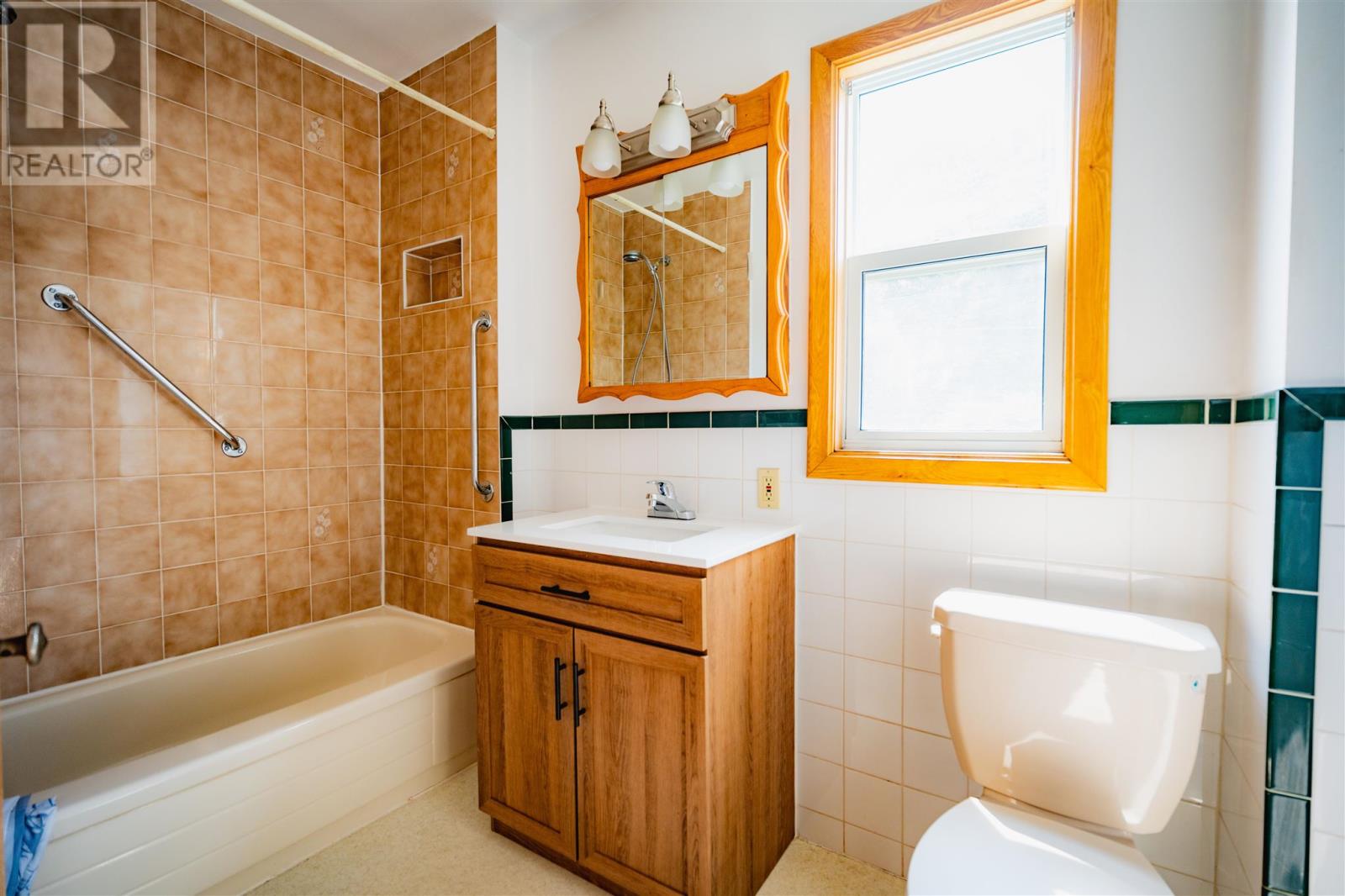 Photo 10 of 391 Douglas St, Sault Ste Marie ON