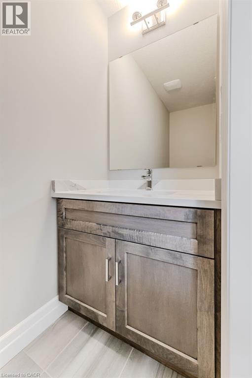 Photo 8 of 82 Quarry Park Drive, Kitchener ON