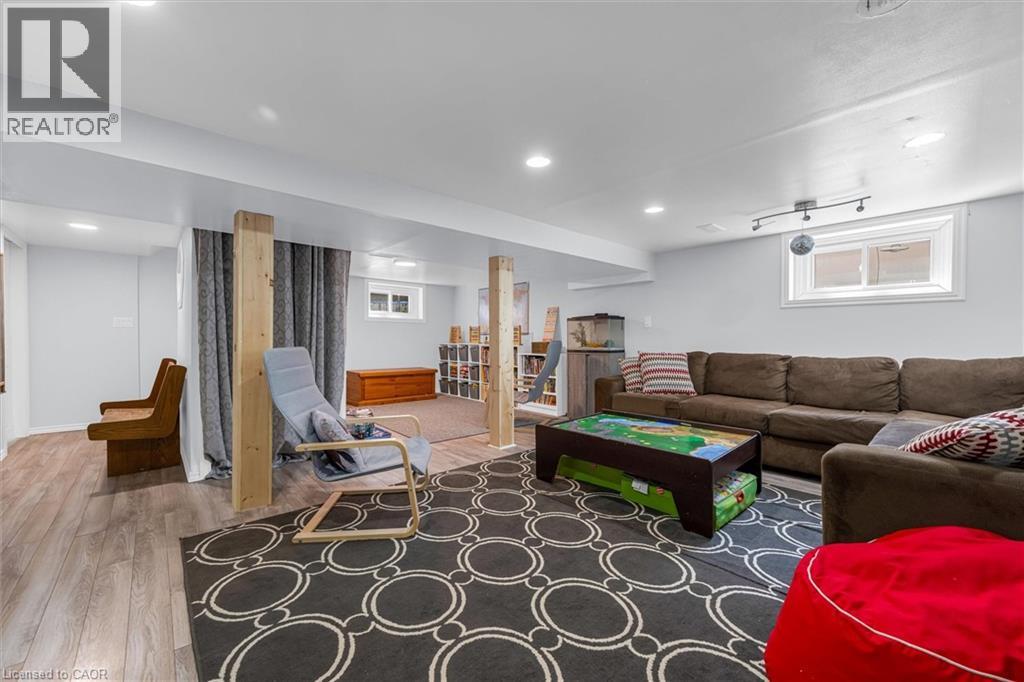 Photo 23 of 287 East 33rd Street, Hamilton ON