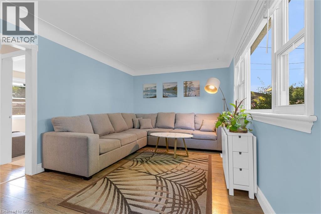 Photo 4 of 287 East 33rd Street, Hamilton ON