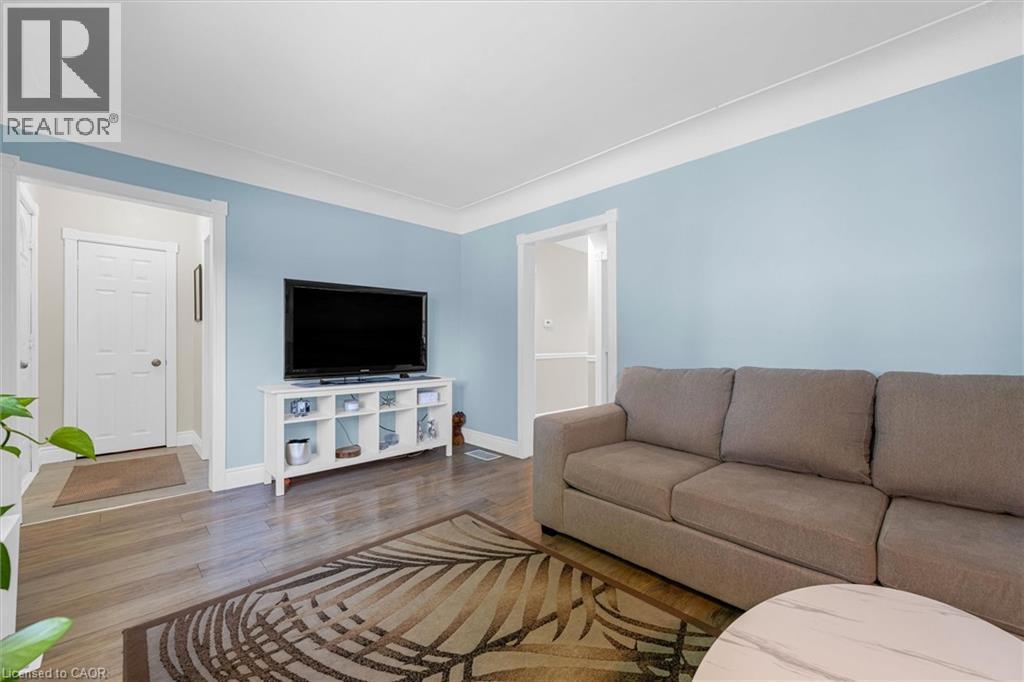 Photo 6 of 287 East 33rd Street, Hamilton ON