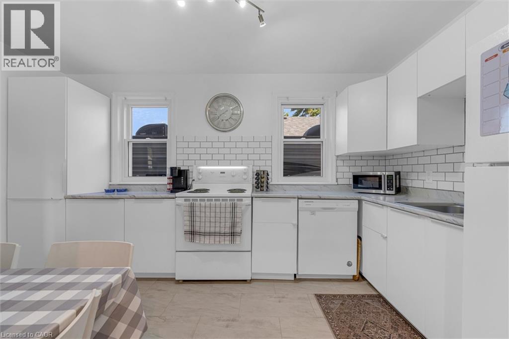 Photo 9 of 287 East 33rd Street, Hamilton ON