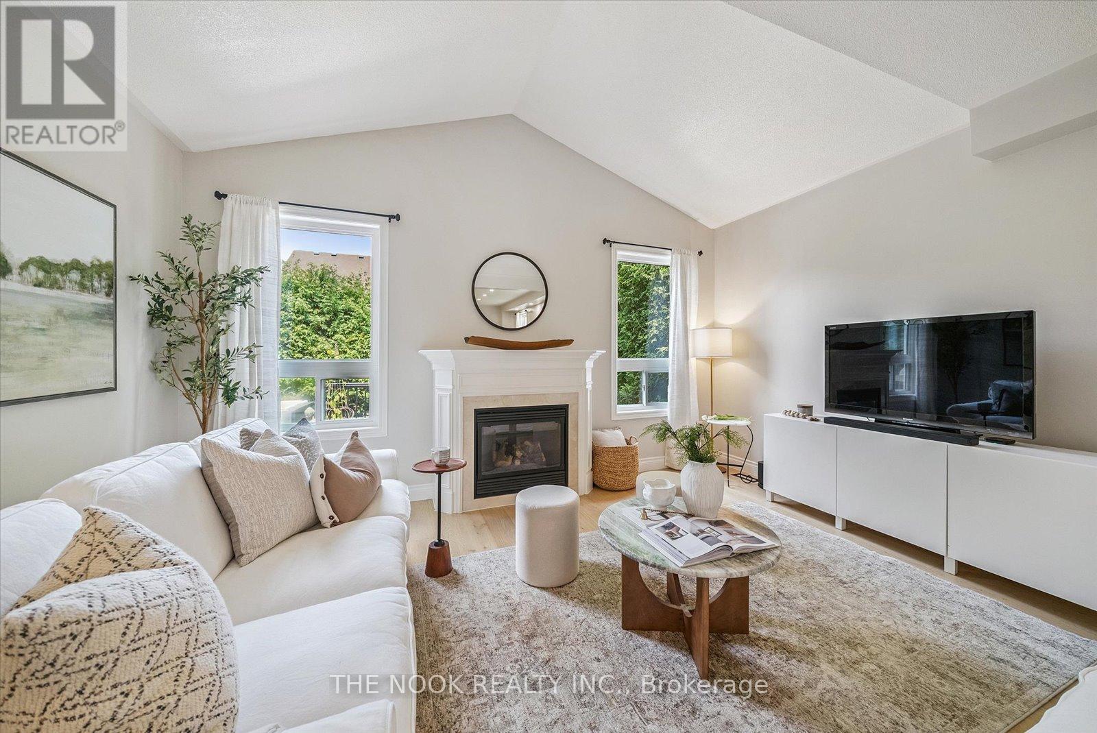 Photo 11 of 31 Queensplate Drive, Scugog ON