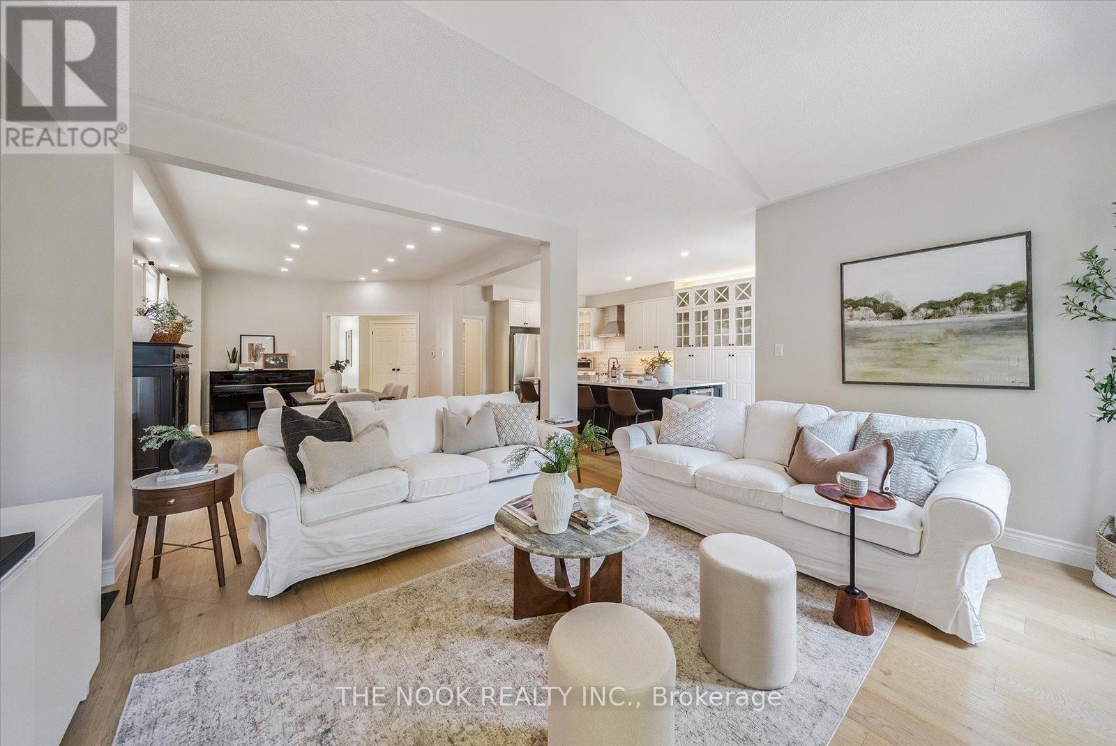 Photo 12 of 31 Queensplate Drive, Scugog ON