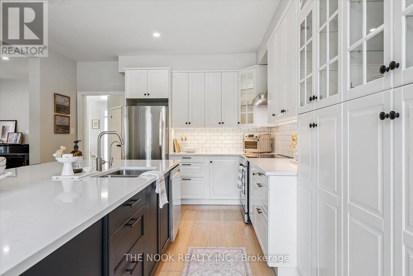 Photo 9 of 31 Queensplate Drive, Scugog ON