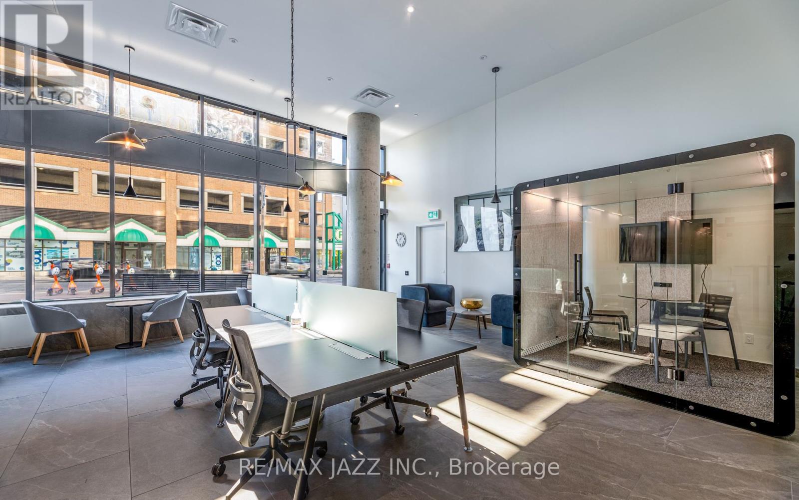 Photo 9 of 1605 80 Bond Street E, Oshawa ON
