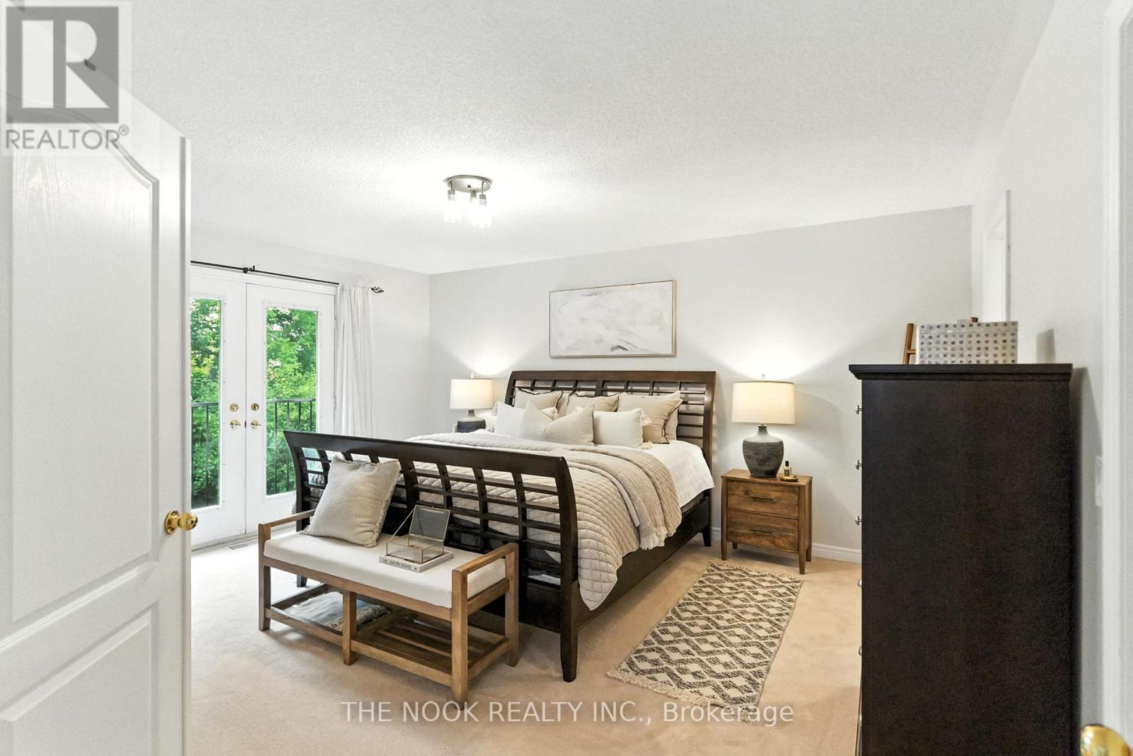 Photo 27 of 122 Estate Garden Drive, Richmond Hill ON