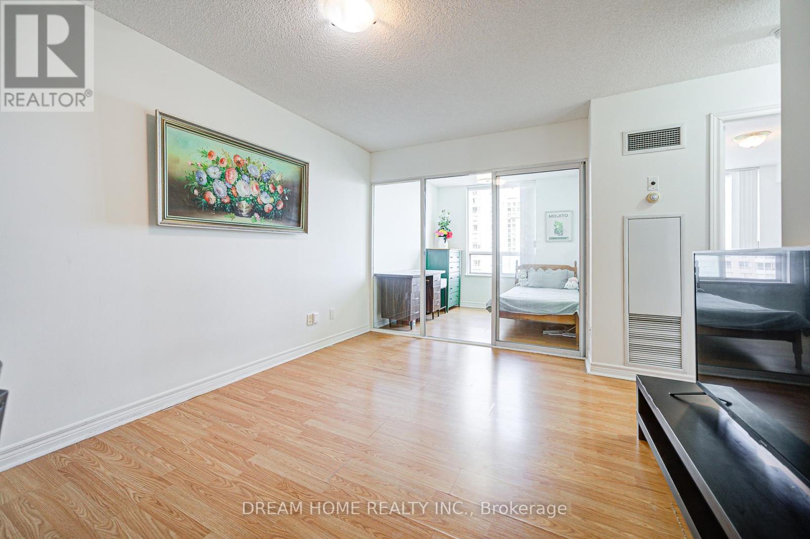 Photo 1 of 1531 68 Corporate Drive, Toronto ON