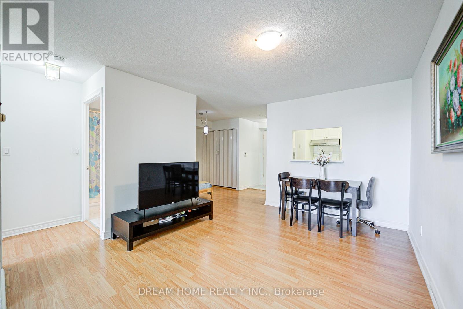 Photo 15 of 1531 68 Corporate Drive, Toronto ON