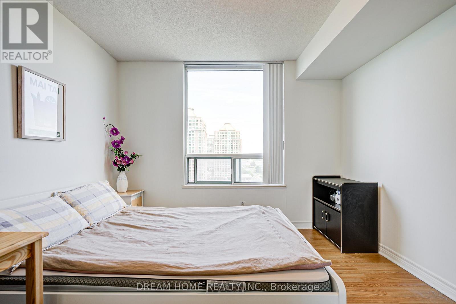 Photo 9 of 1531 68 Corporate Drive, Toronto ON