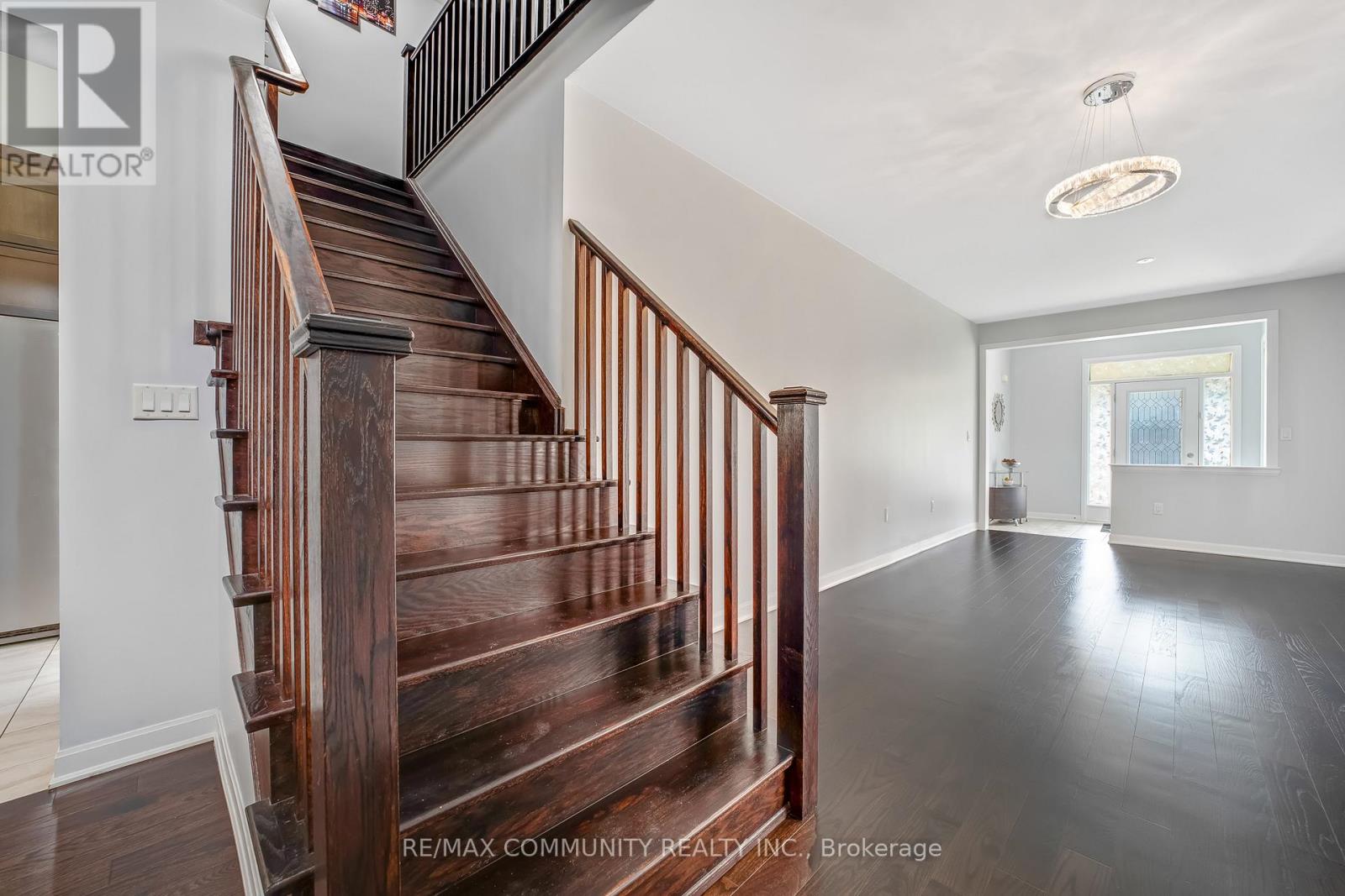 Photo 18 of 1064 Cameo Street, Pickering ON