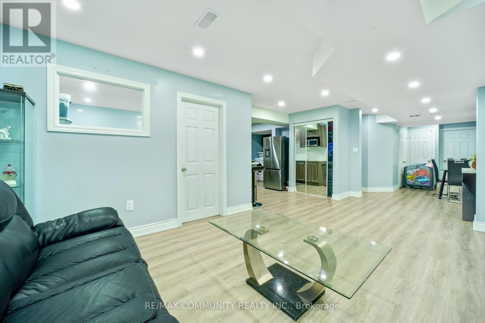 Photo 37 of 1064 Cameo Street, Pickering ON