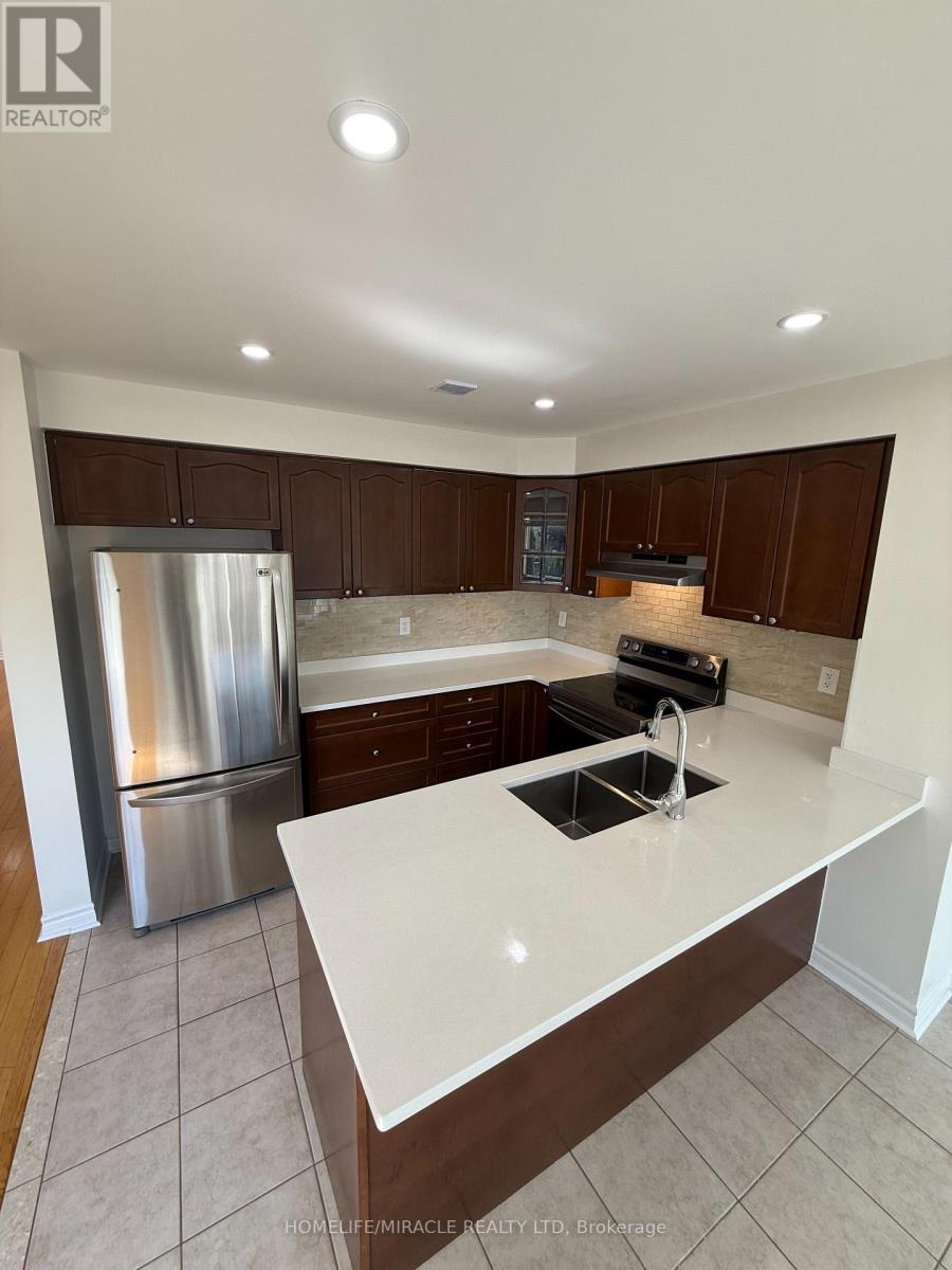 Photo 13 of 55 Allworth Crescent, Clarington ON