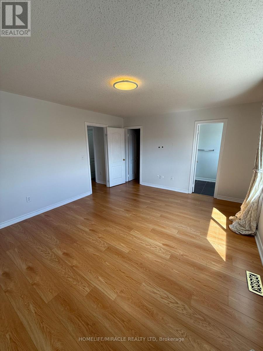 Photo 21 of 55 Allworth Crescent, Clarington ON
