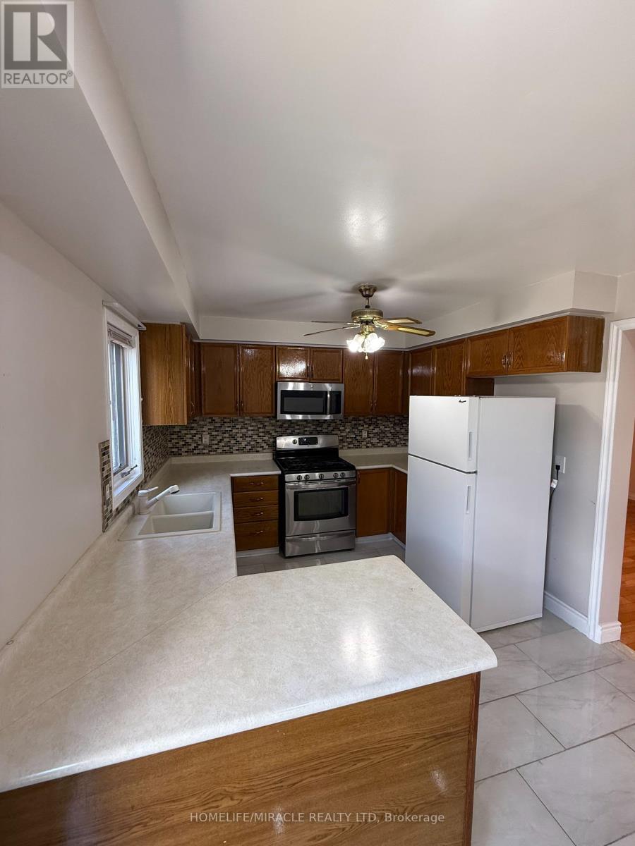 Photo 11 of 303 Delaney Drive, Ajax ON