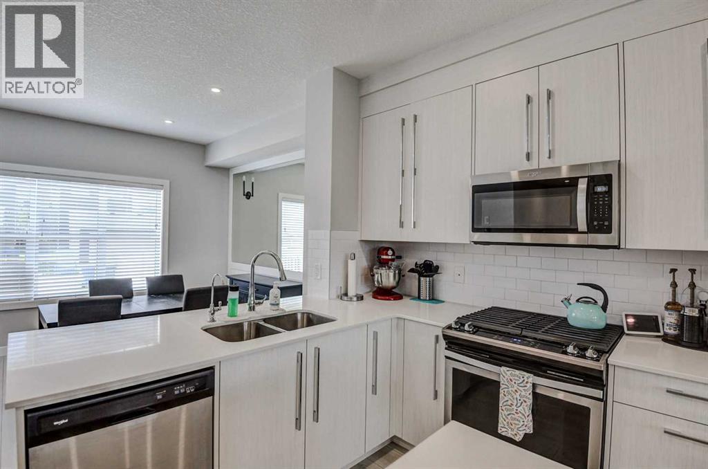 Photo 8 of 448 West Lakeview Drive, Chestermere AB