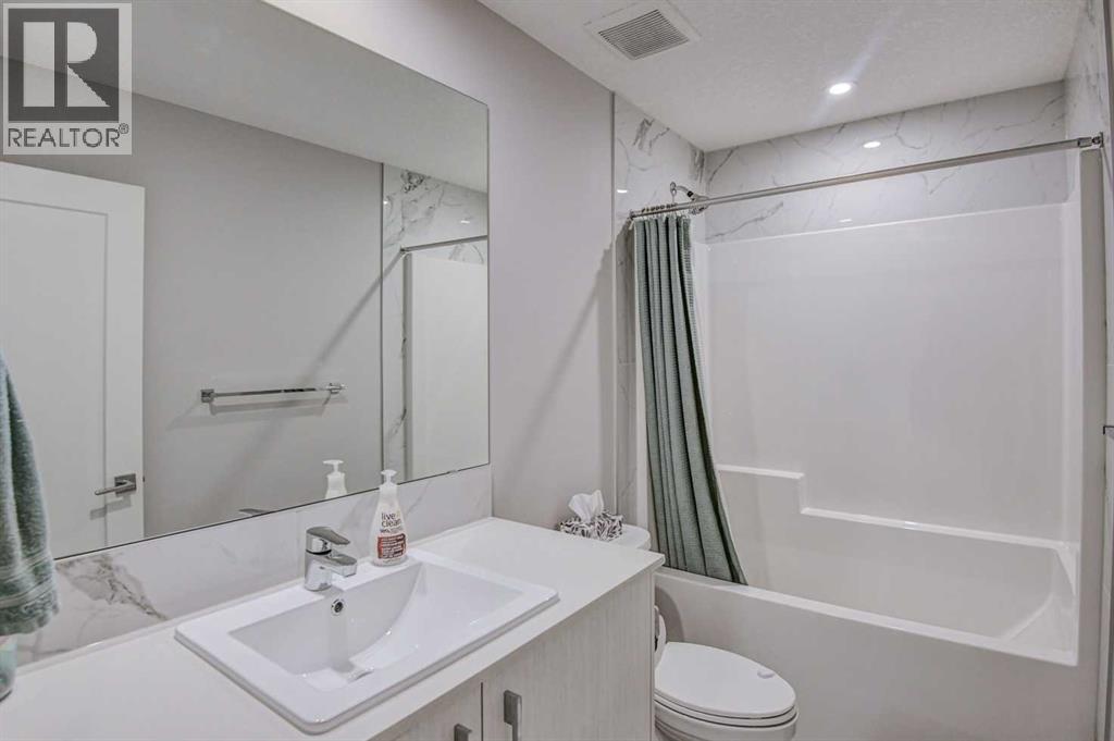 Photo 15 of 448 West Lakeview Drive, Chestermere AB