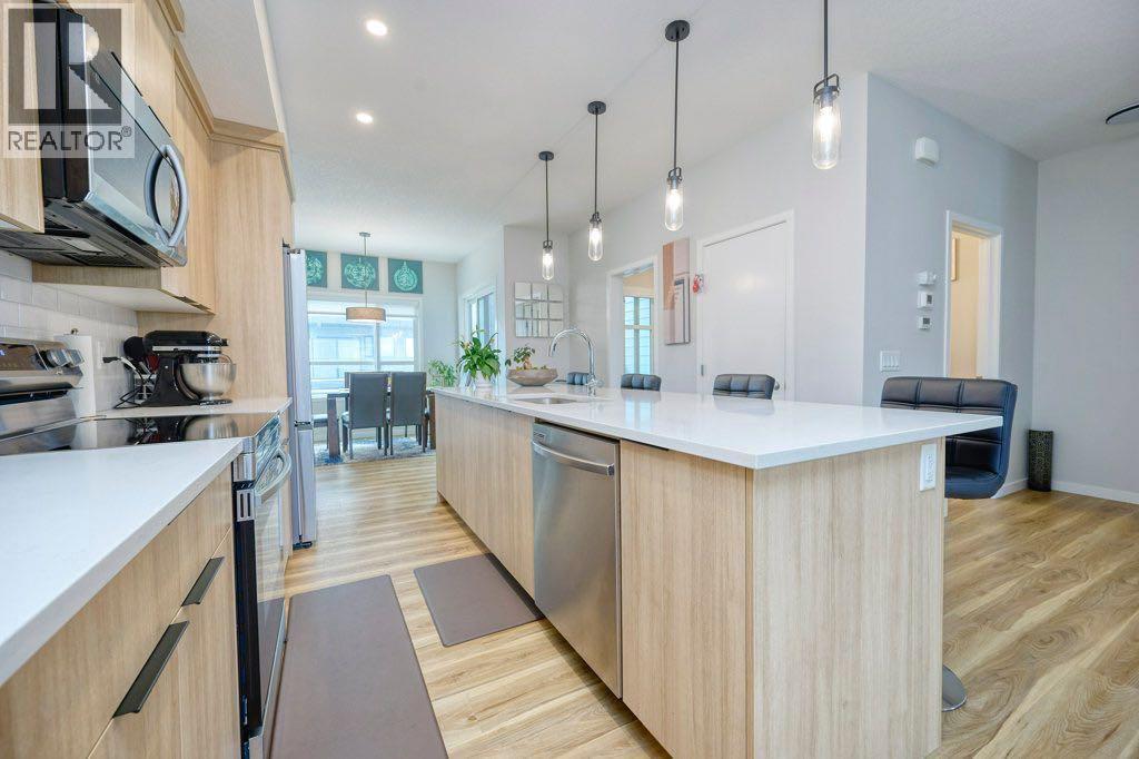 Photo 10 of 50 Cranbrook Gardens Se, Calgary AB