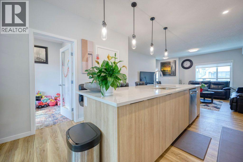 Photo 12 of 50 Cranbrook Gardens Se, Calgary AB