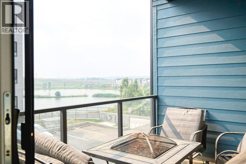 Photo 17 of 50 Cranbrook Gardens Se, Calgary AB