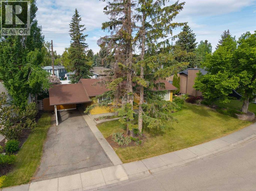 Photo 29 of 21 Wildwood Drive Sw, Calgary AB