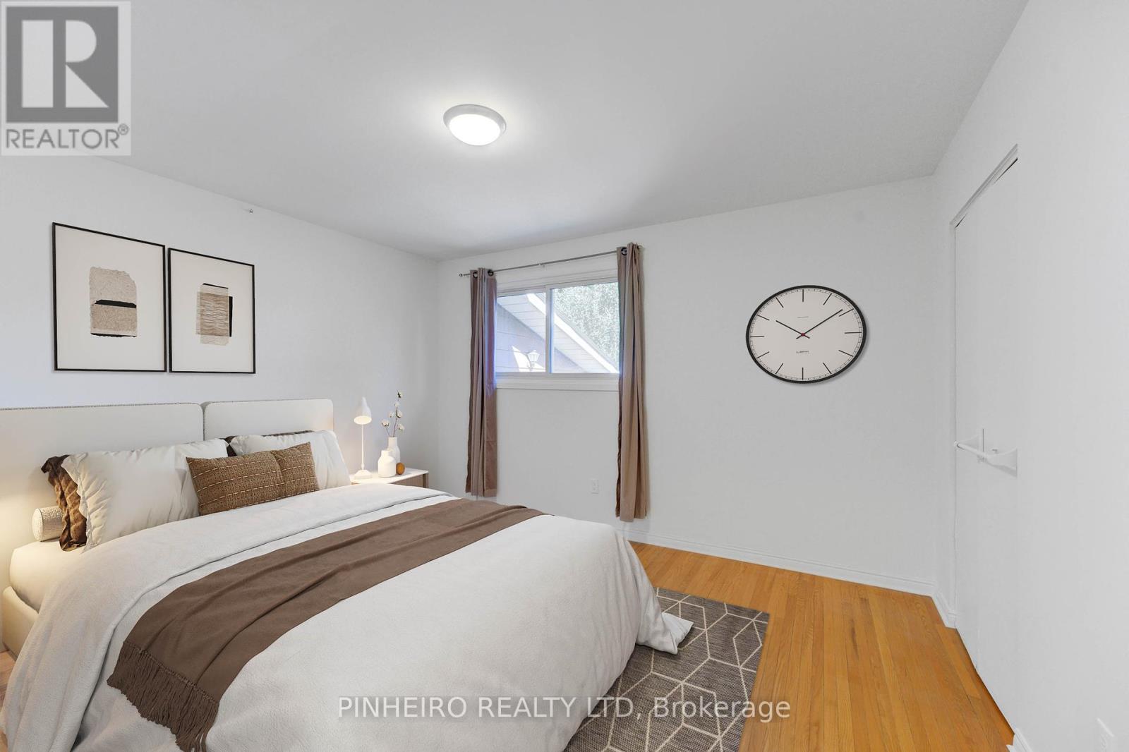 Photo 10 of 67 Harcroft Crescent, London South ON