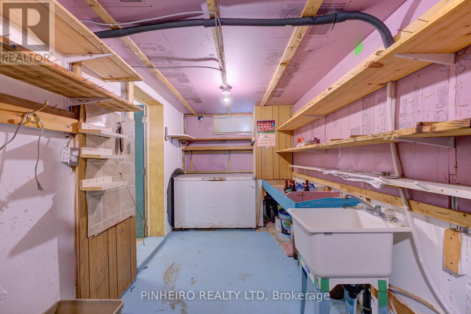 Photo 33 of 67 Harcroft Crescent, London South ON
