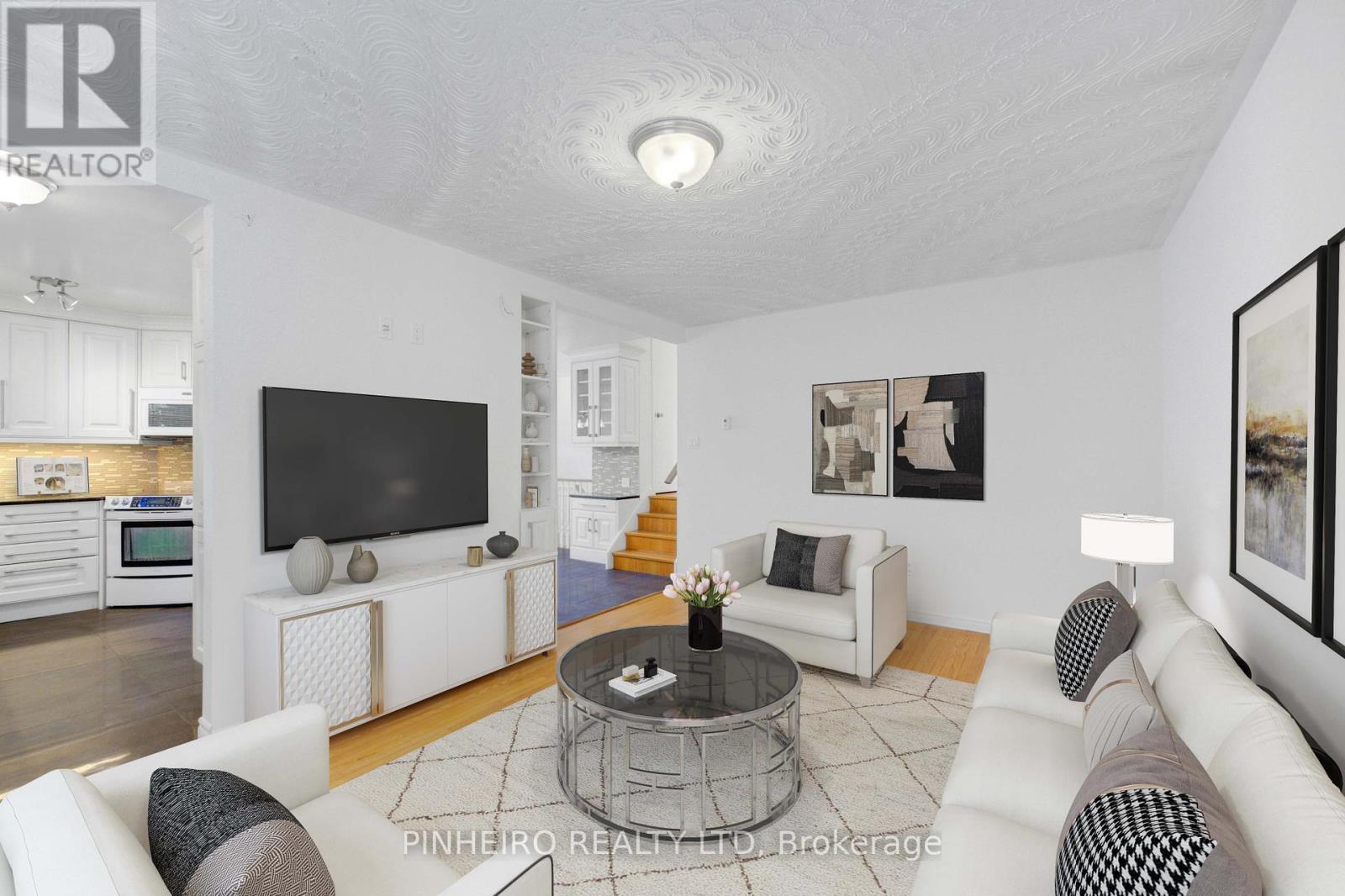Photo 4 of 67 Harcroft Crescent, London South ON