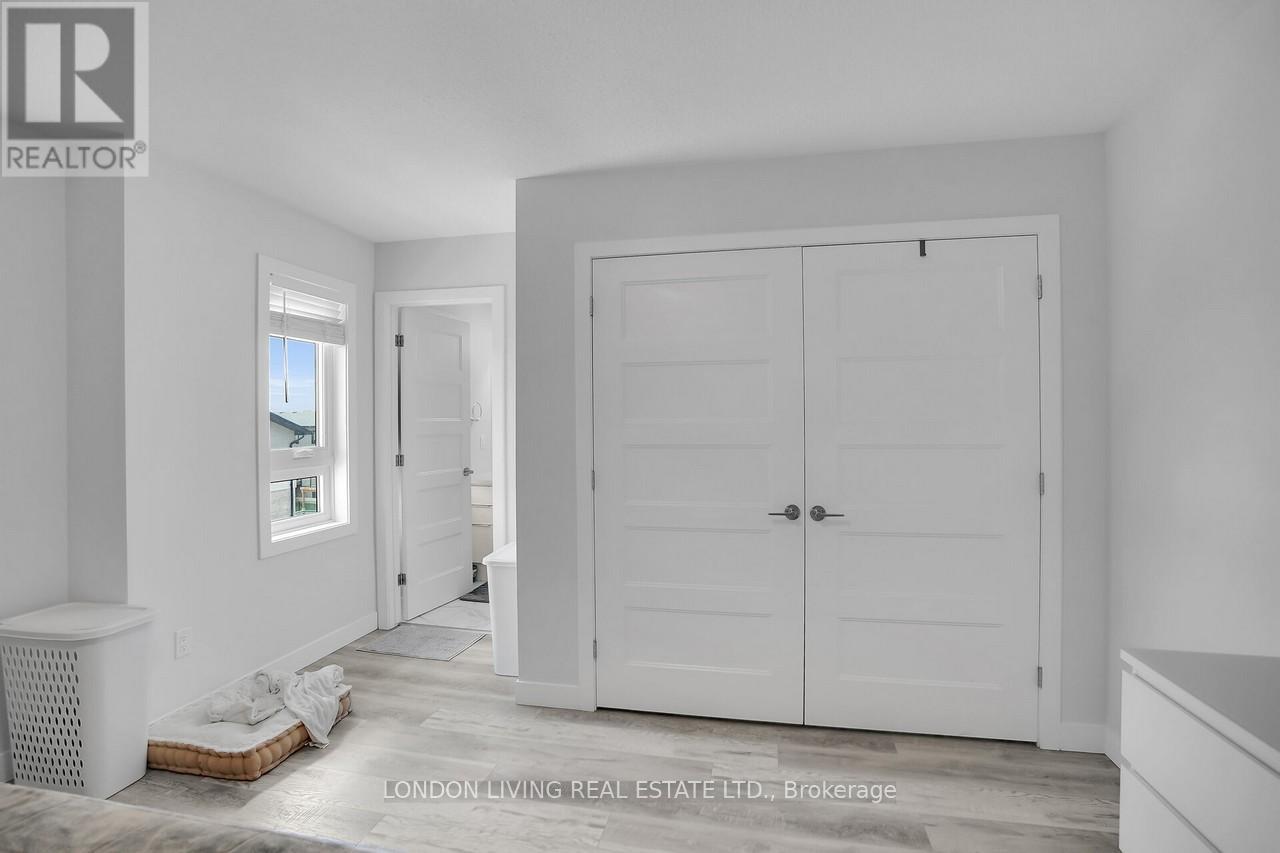 Photo 23 of 28 3380 Singleton Avenue, London South ON