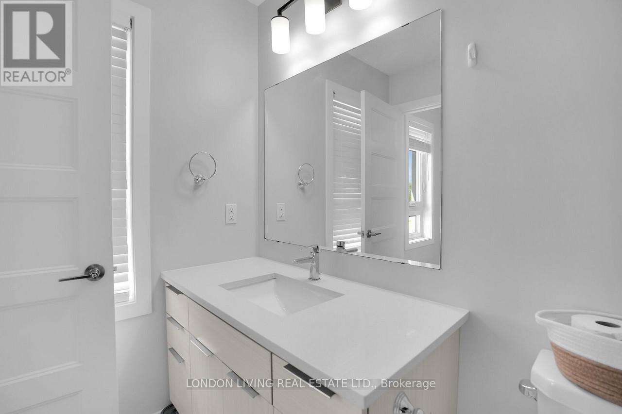 Photo 25 of 28 3380 Singleton Avenue, London South ON