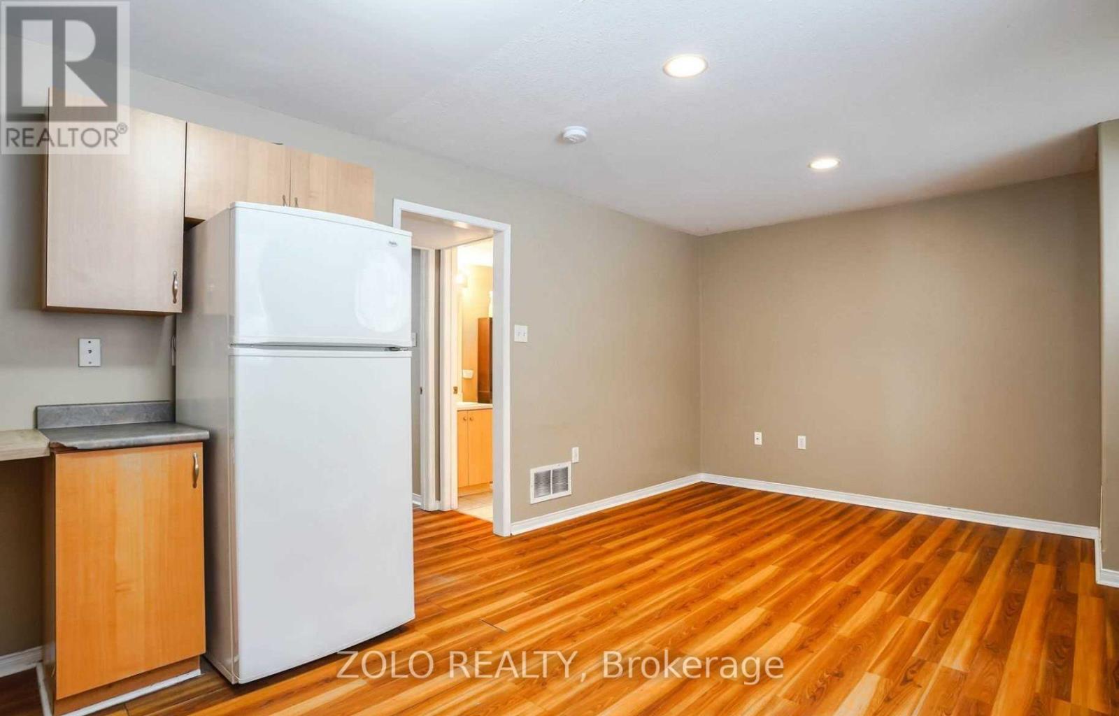 Photo 2 of Lower 35 Forest Dale Drive, Barrie ON