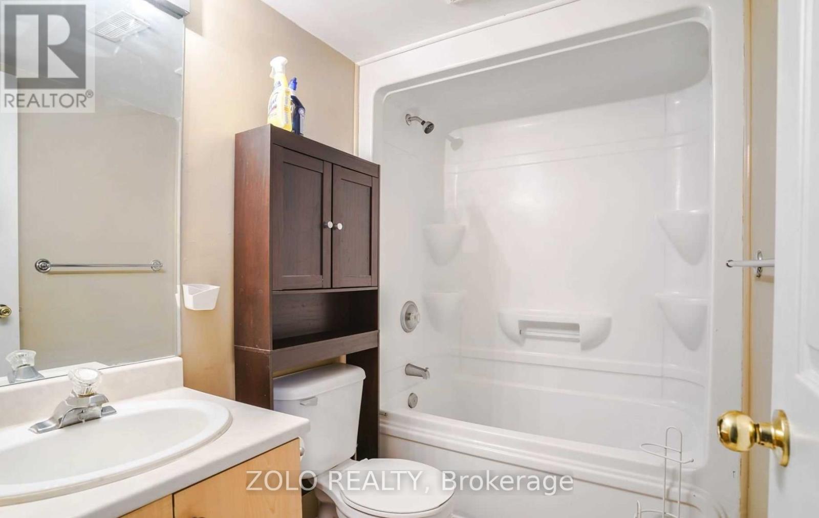 Photo 6 of Lower 35 Forest Dale Drive, Barrie ON