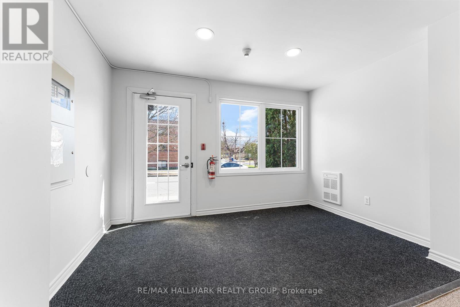 Photo 29 of 401 646 Cummings Avenue, Ottawa ON