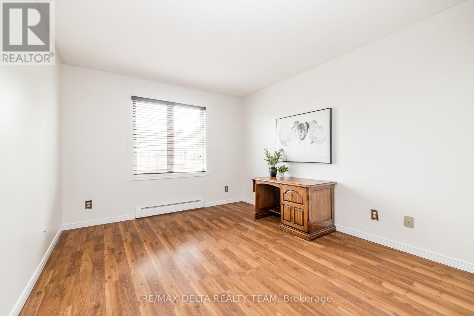 Photo 10 of 205 1720 Marsala Crescent, Ottawa ON